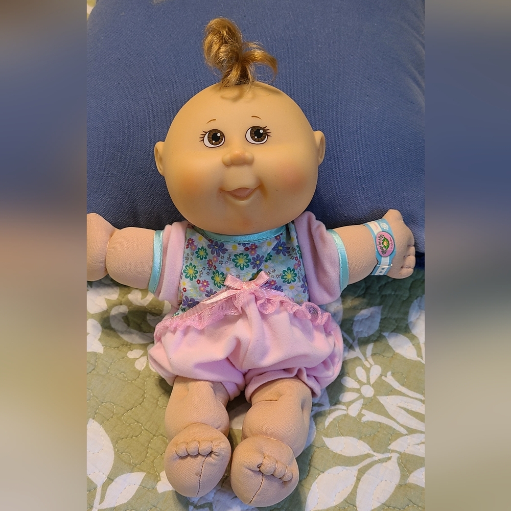 Cabbage Patch Kids 2004 Play Along Doll Xavier Roberts Baby Girl